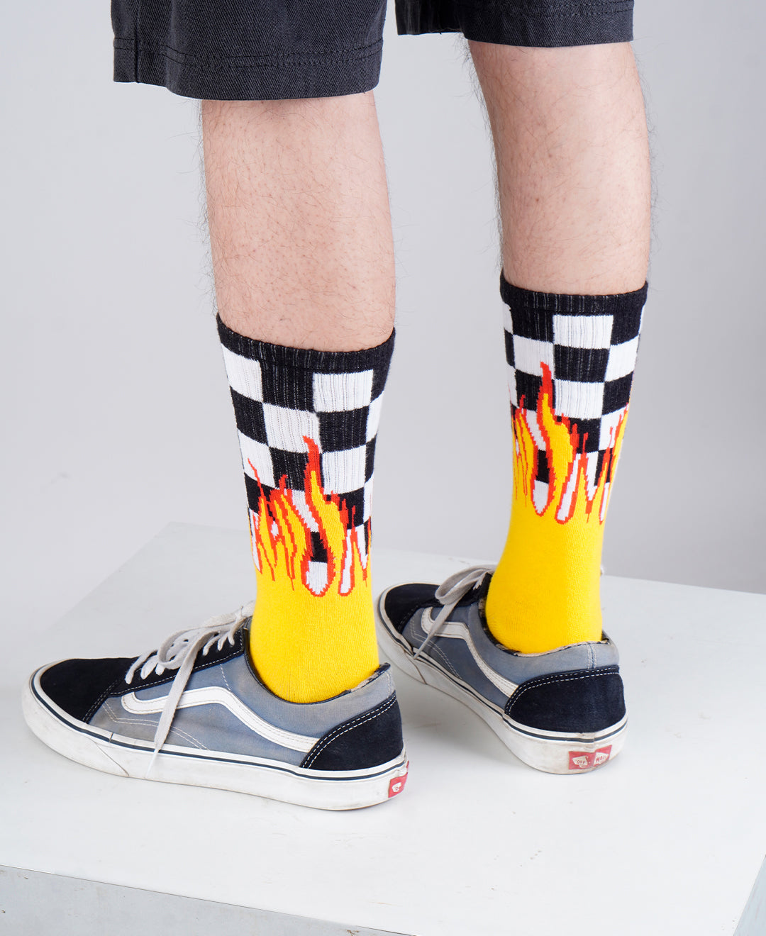 CHECK FLAMES SOCKS